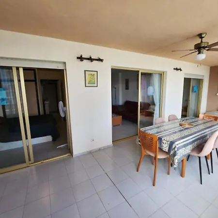 Amaika, Close To Beach, With Parking & Pools